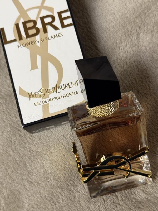 Libre Flowers & Flames Yves Saint Laurent 90ml - Image 4